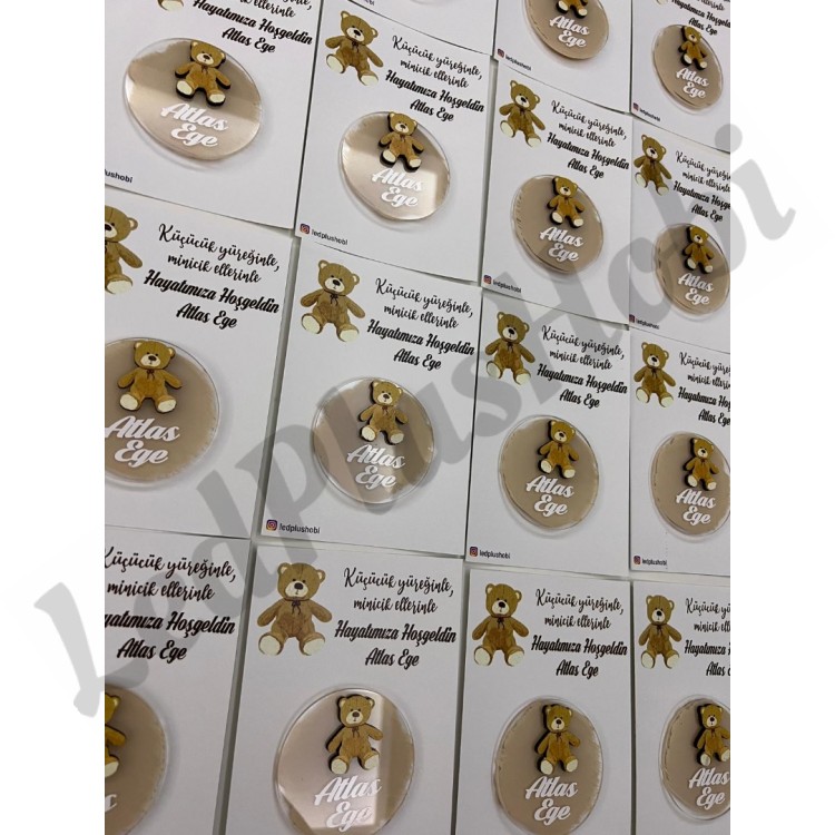 Kartlı - Ayıcık Temalı Figürlü Pleksi Magnet