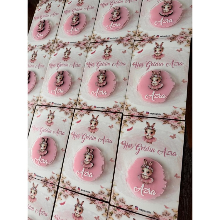 Kartlı Tavşan Figürlü Pleksi Magnet